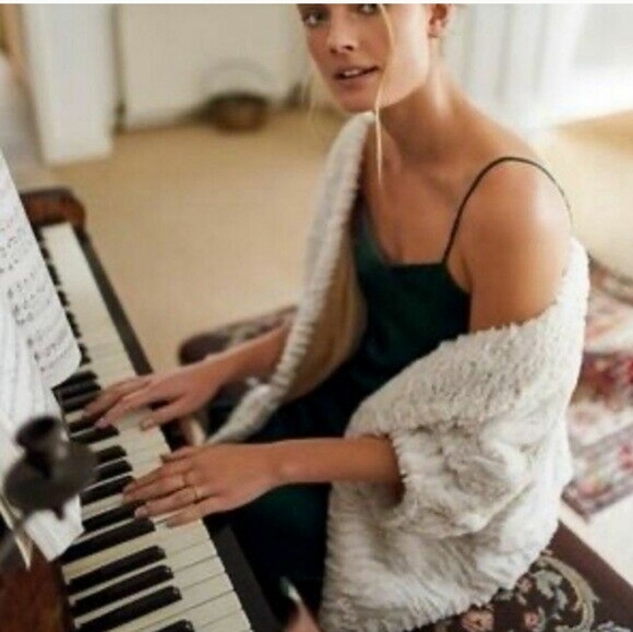 Anthropologie Sweaters - Anthropologie Saturday Sunday Faux Fur Cocoon Open Cardigan Coat Size XS Small